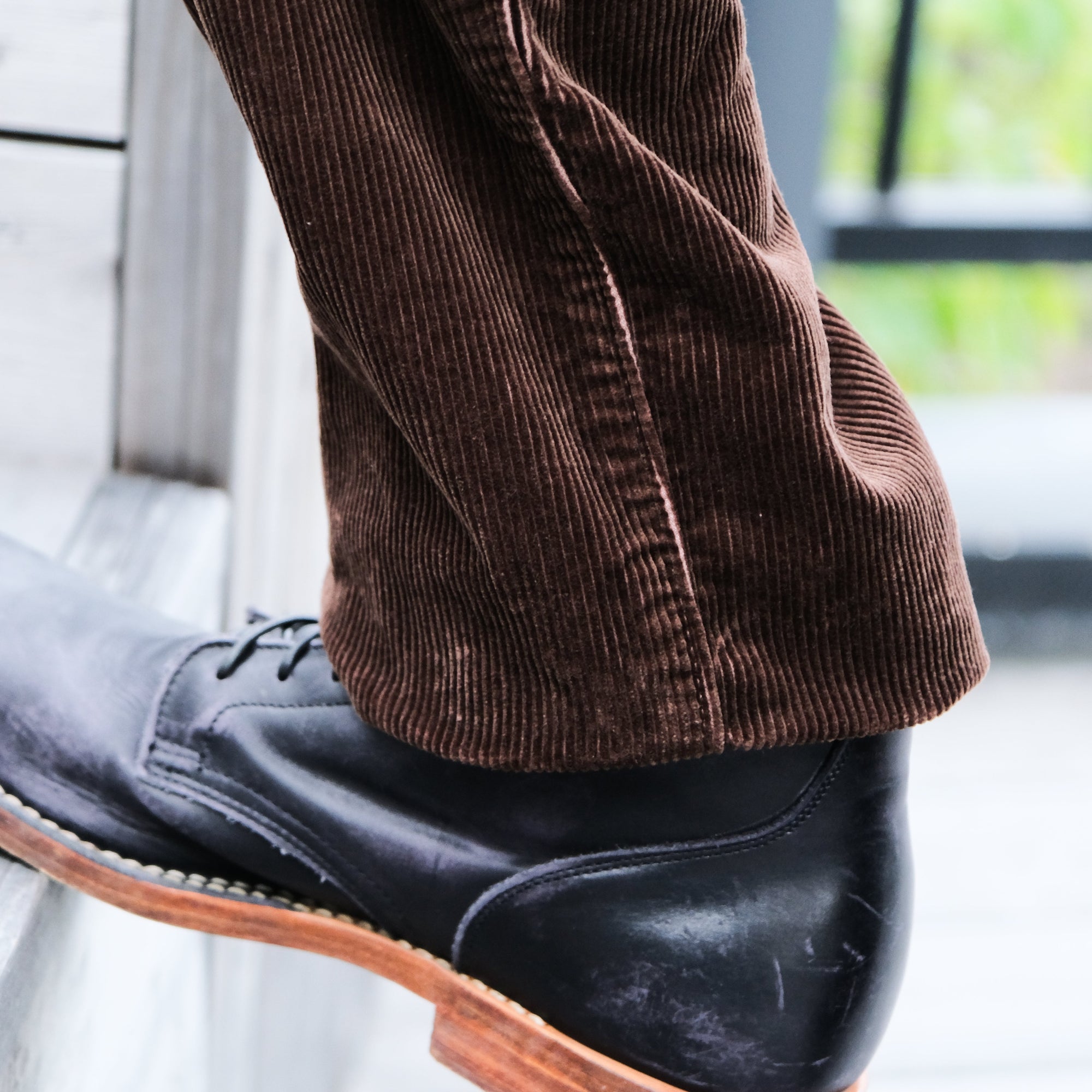 Momotaro Jumbo Corduroy Pants (Brown)