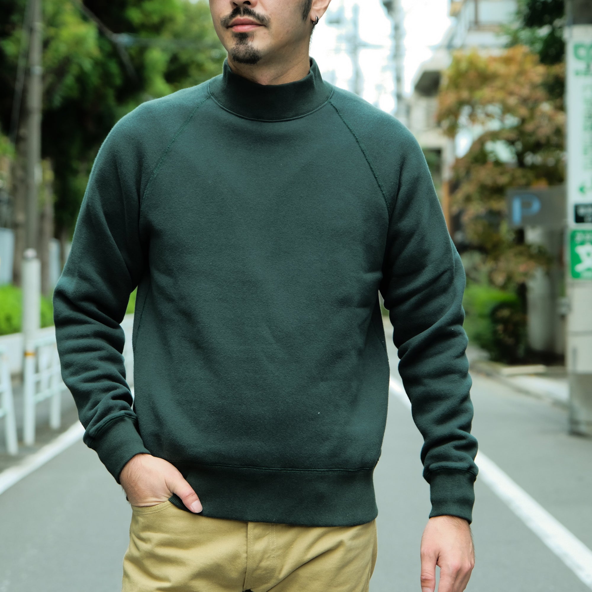 Loop & Weft Super Fluffy Knit Mock Neck Sweatshirt (Green)