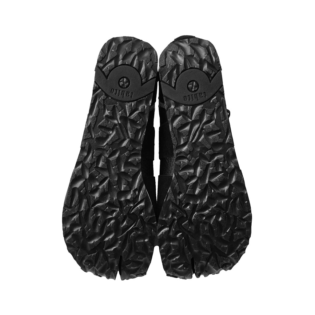 Tabito "Brace" Sneakers (Black)