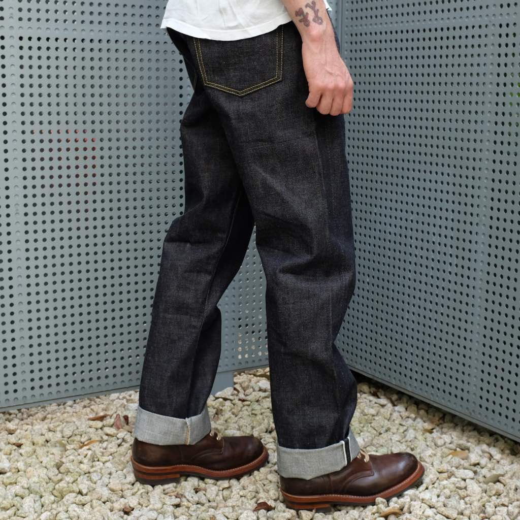 Fullcount New 1101XX 15.5oz. (Middle Straight)